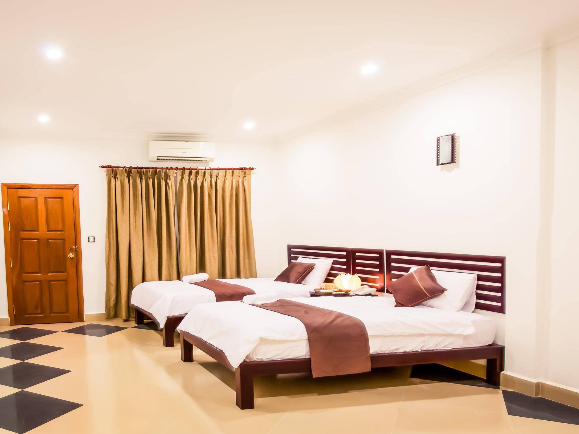 Aime House & Niisaii Apartment Phnompen Kültér fotó