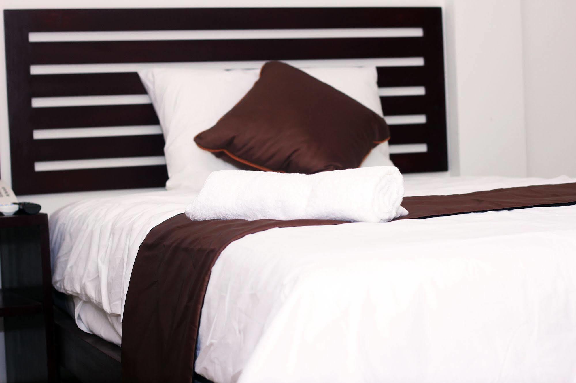Aime House & Niisaii Apartment Phnompen Kültér fotó