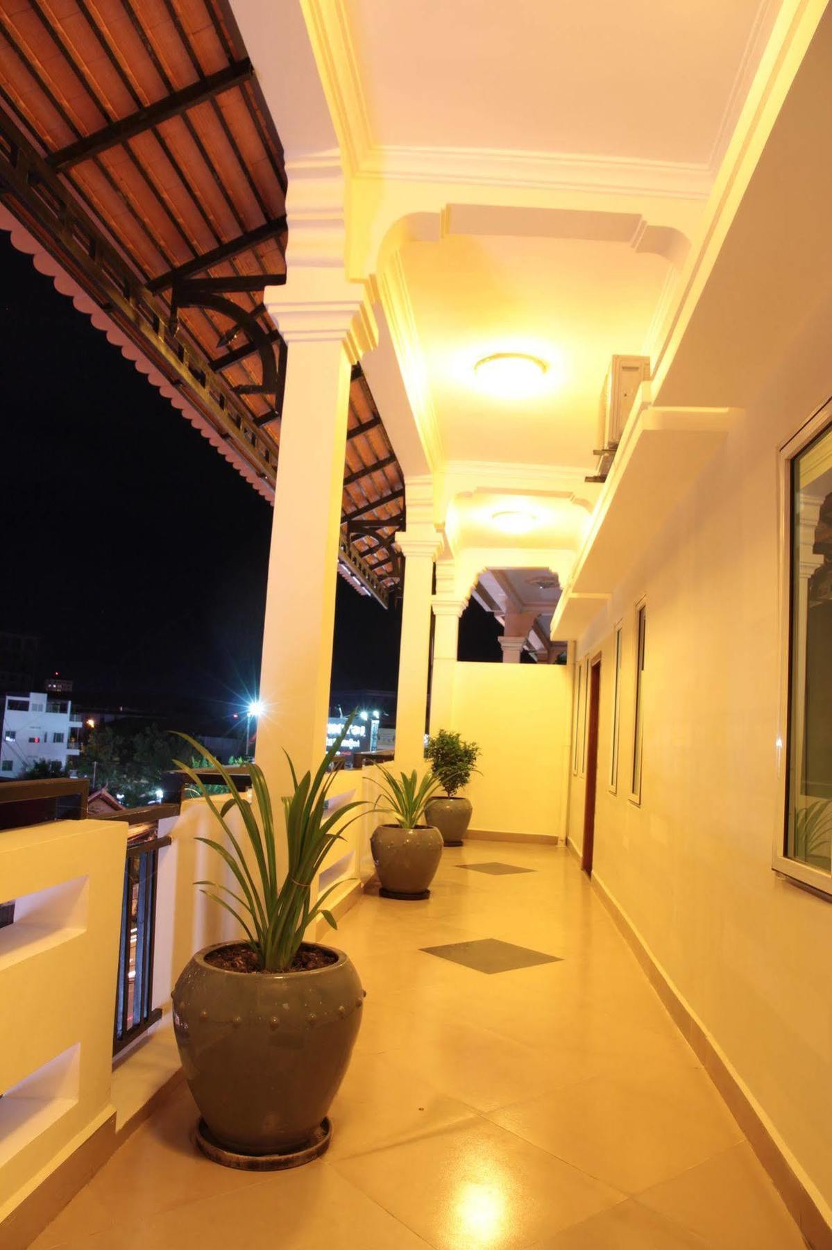 Aime House & Niisaii Apartment Phnompen Kültér fotó